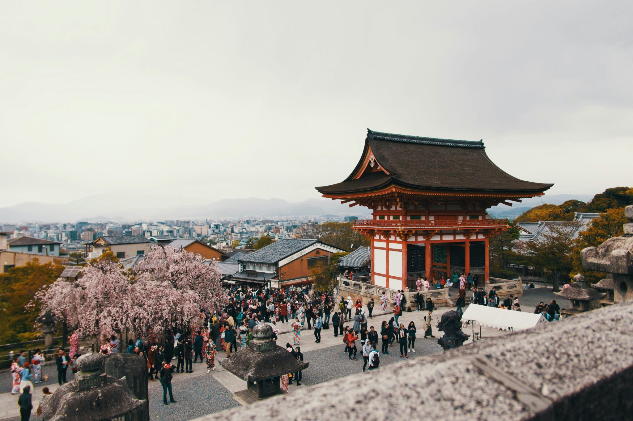 Consejos para combinar kimono con actividades culturales en un solo día en Kioto