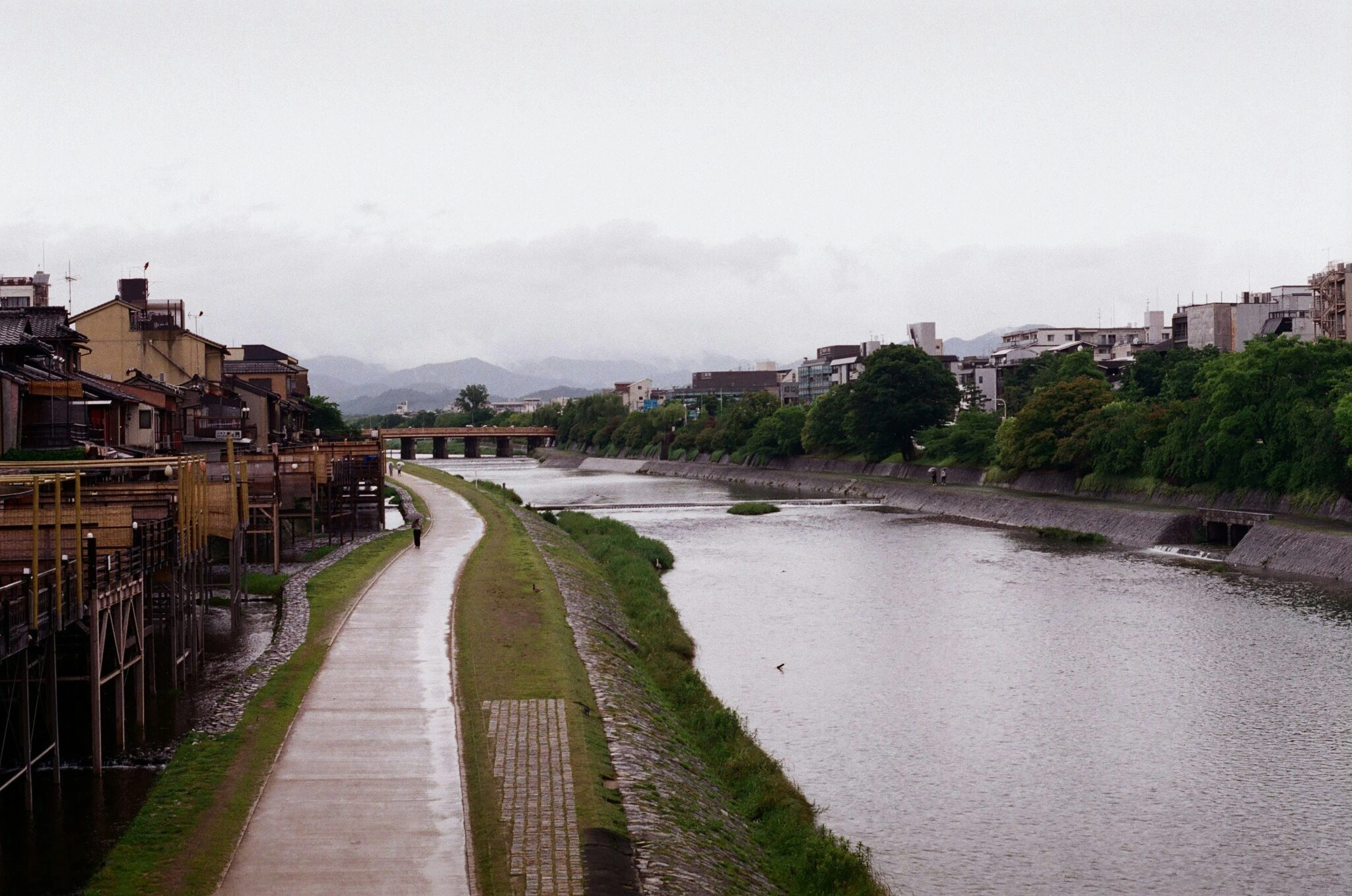 Descubre Kanazawa en kimono: Historia viva entre canales y geishas